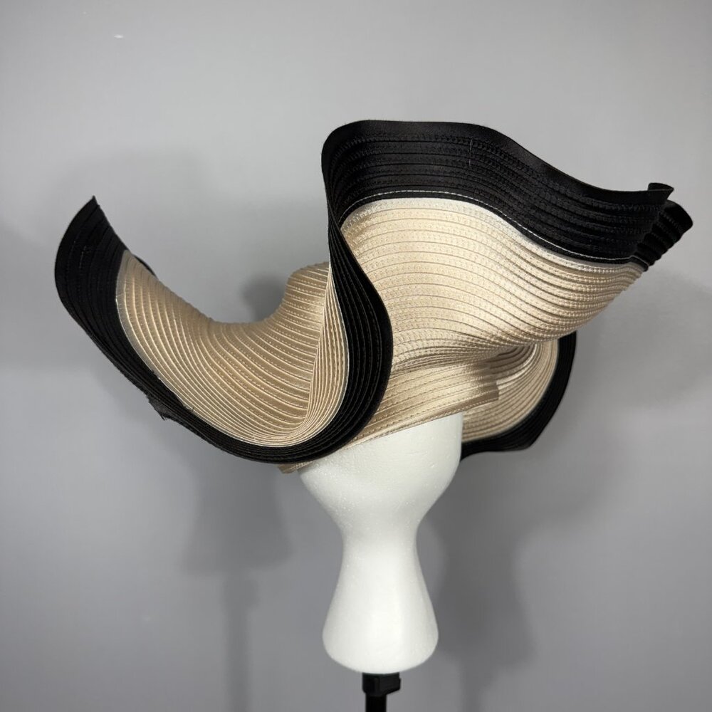 Donna Vinci Champagne and Black Church Lady Hat. Stunning and Elegant! - Picture 4 of 8
